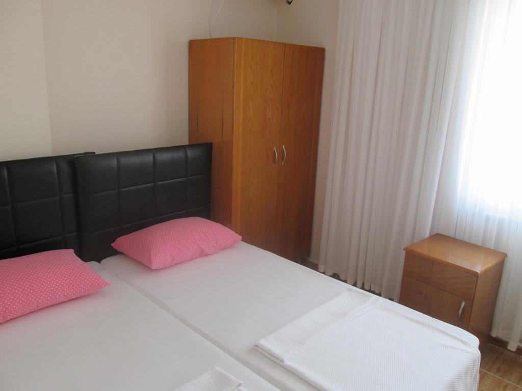 Avsa Cane Motel อาฟซา อดาซิ ภายนอก รูปภาพ